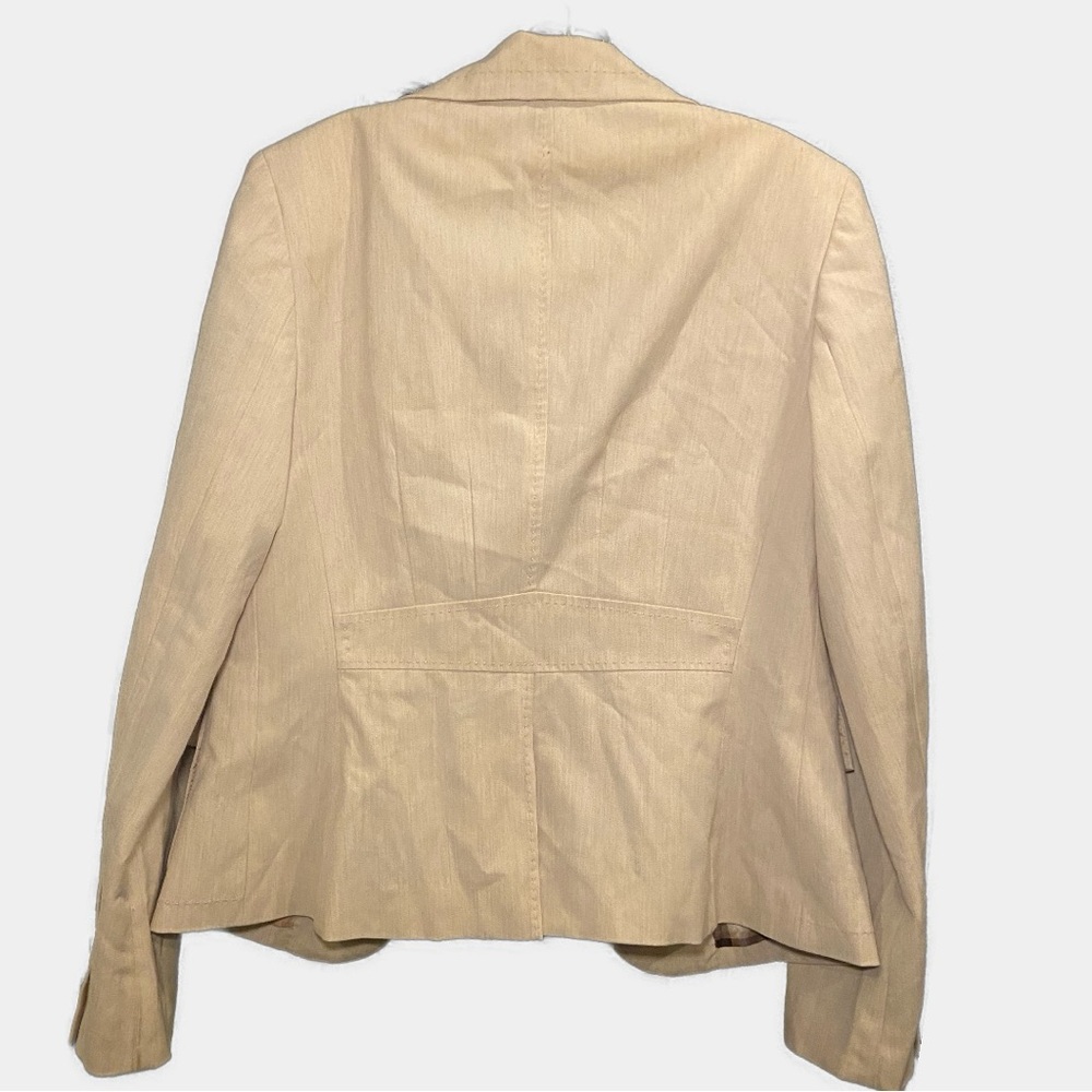 Blazer - Picture 3 of 3